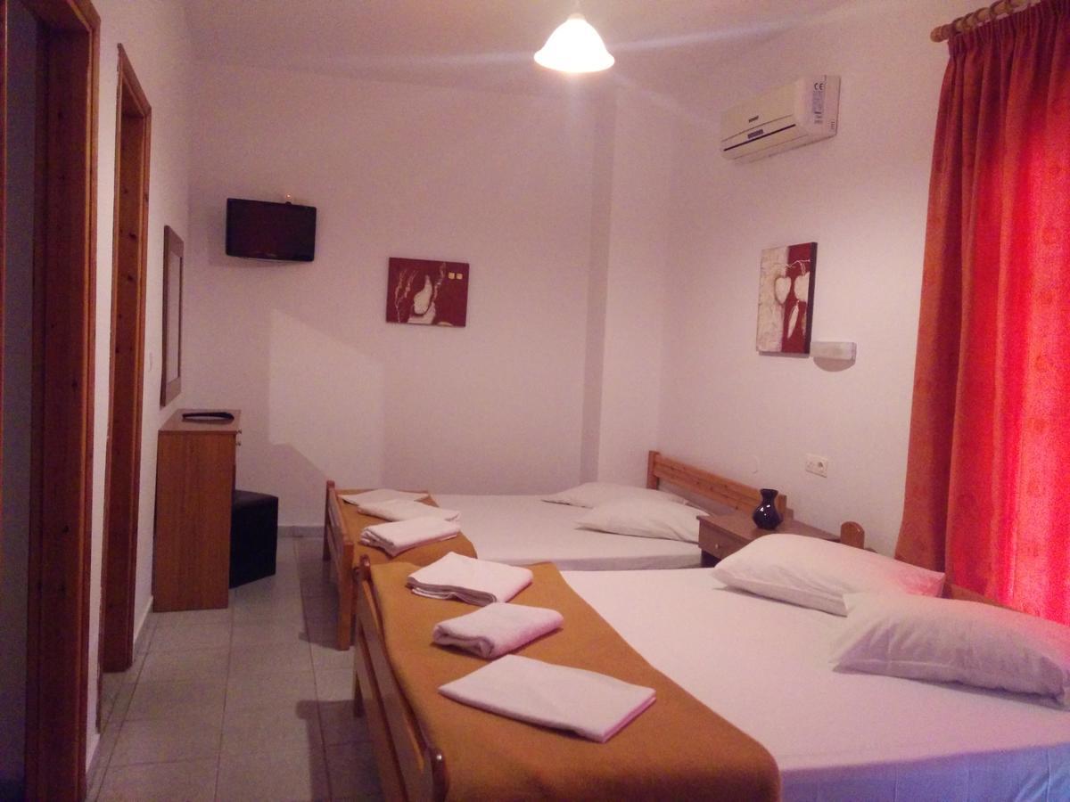Giannis Hotel Paralía Zimmer foto